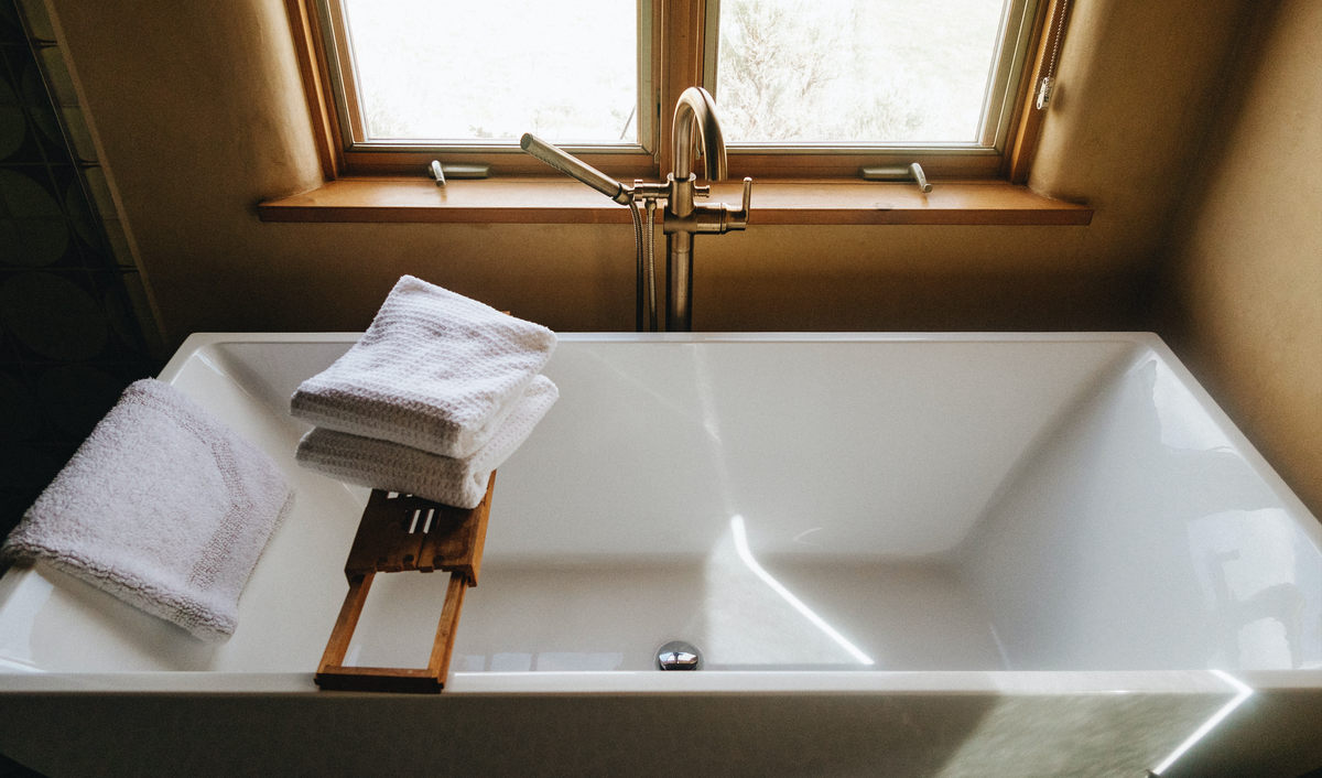 How to Get Rid of a Bathtub Ring How to Clean Your Bathtub MHUSA