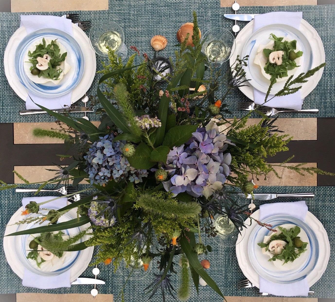 Stylish Hanukkah Decorating Ideas