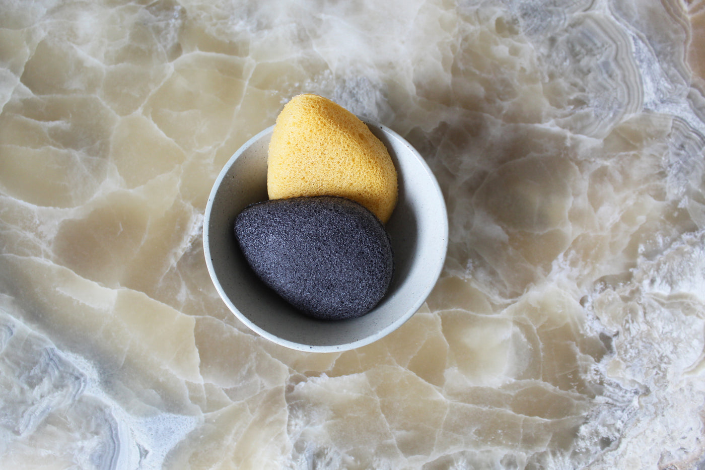 Should You Wash Your Face With A Konjac Sponge or Washcloth? 