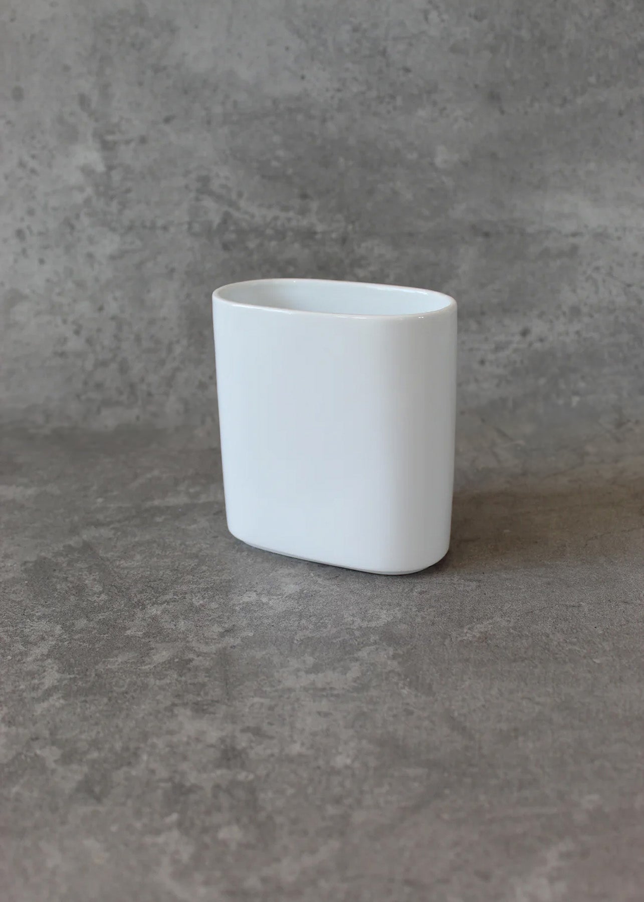 Deco Oval Ceramic Brush Caddy